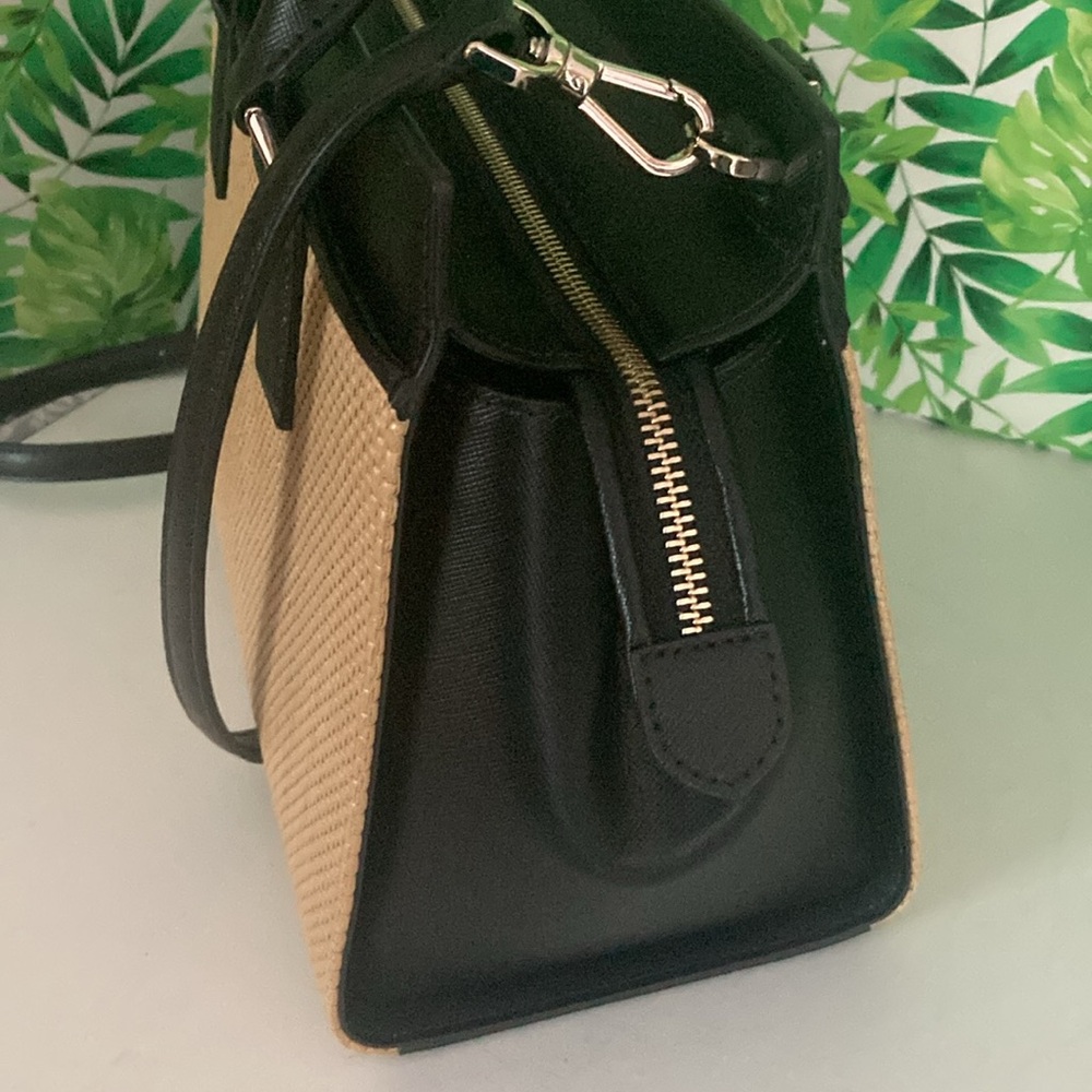 Kate Spade Handbag in Tan Raffia with Black Trim - Picture 8 of 9